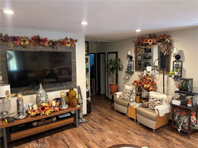 124 N Cedar, Inglewood, CA 90301