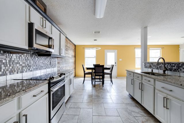 2219 Zion Hill, Grand Prairie, TX 75052