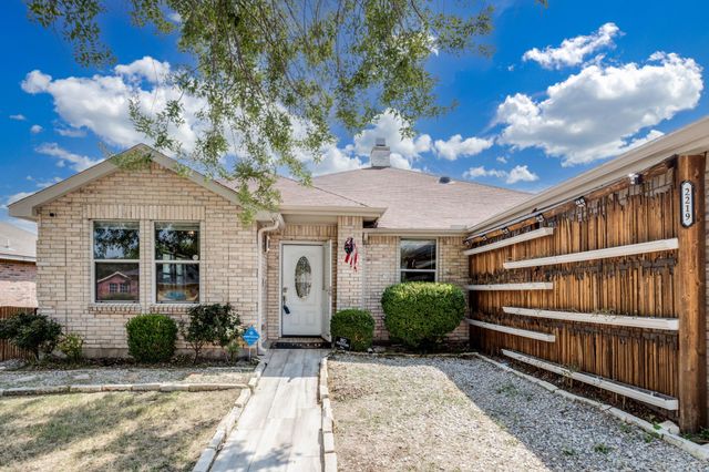 2219 Zion Hill, Grand Prairie, TX 75052