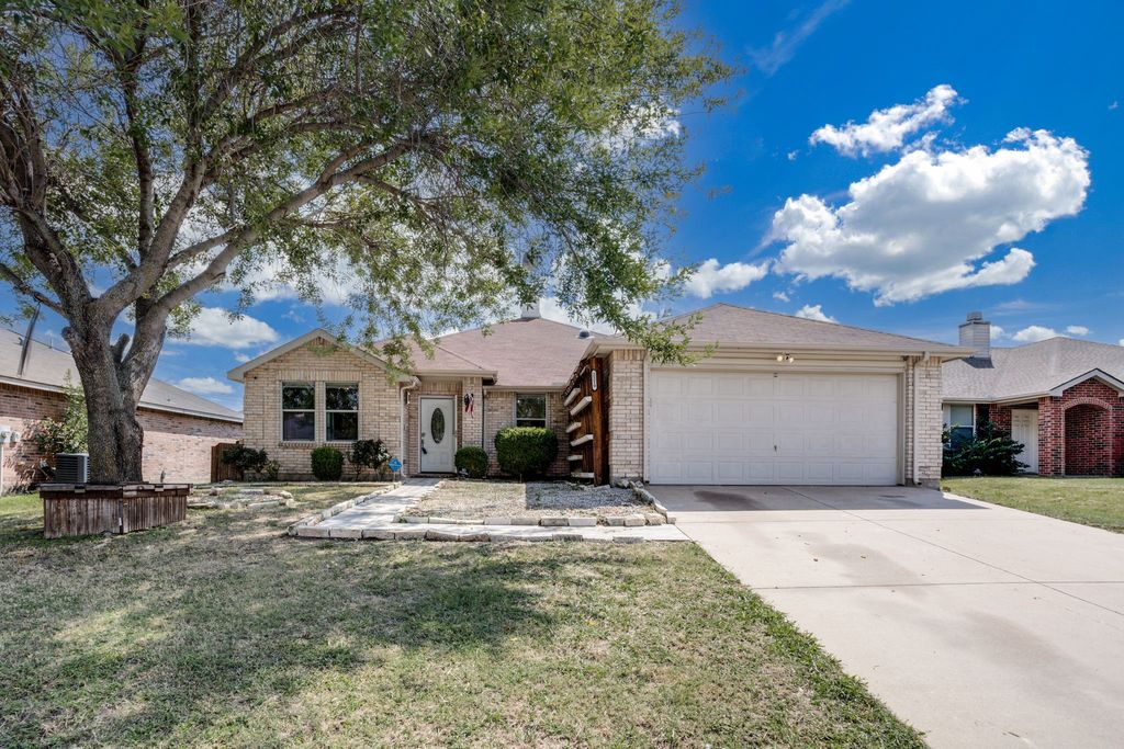 2219 Zion Hill, Grand Prairie, TX 75052