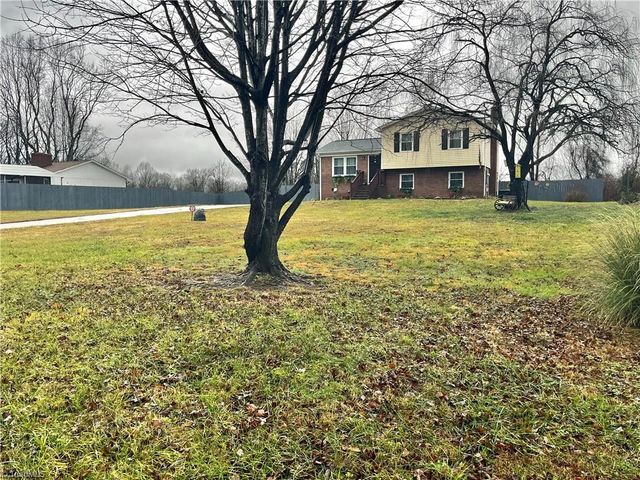 614 White Pines Country Club Road, Mount Airy, NC 27030