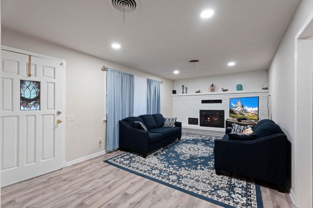 25660 S 625 Road, Grove, OK 74344