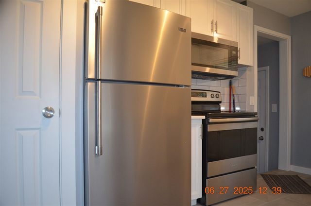403 Hoover Ave, Benton Harbor, MI 49022