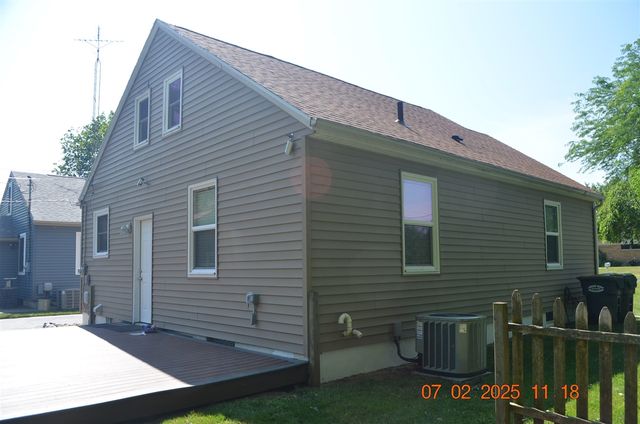 403 Hoover Ave, Benton Harbor, MI 49022