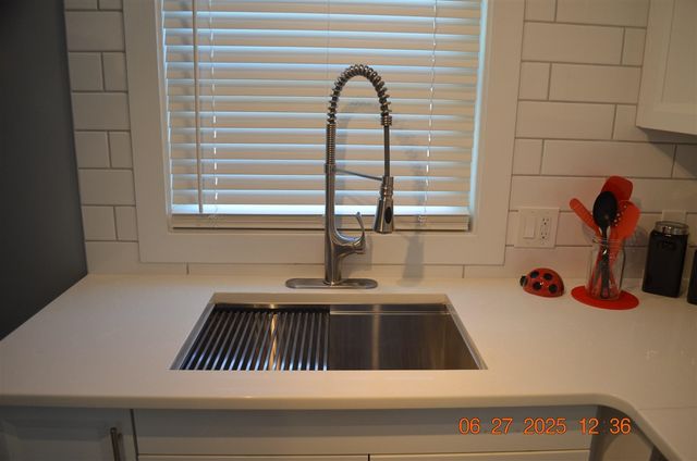 403 Hoover Ave, Benton Harbor, MI 49022