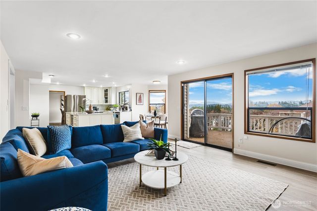 6021 S 298th Place, Auburn, WA 98001