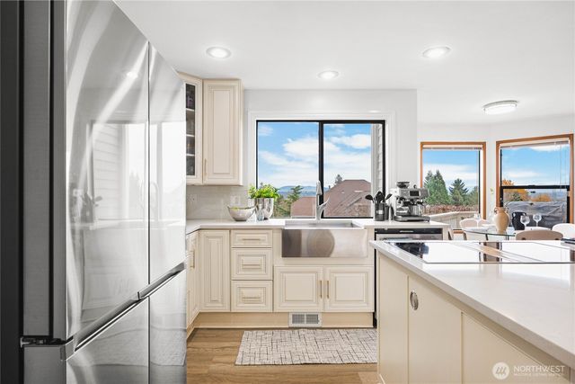 6021 S 298th Place, Auburn, WA 98001