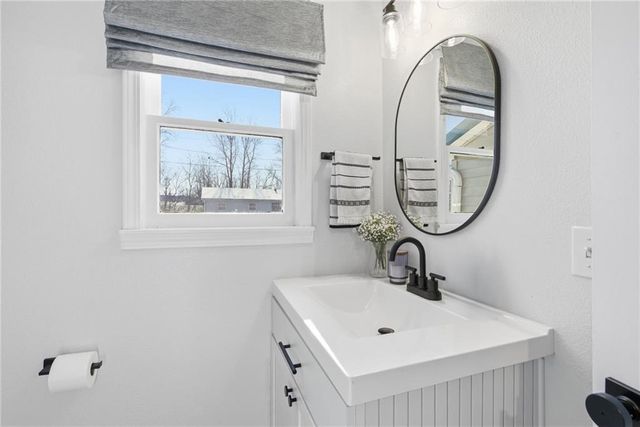 110 W 6th Street, Knob Noster, MO 65336