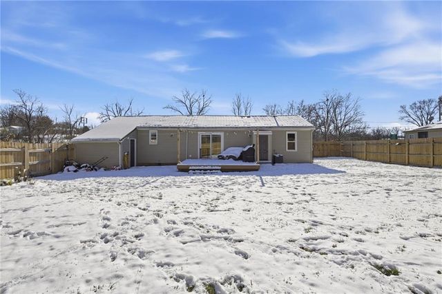 110 W 6th Street, Knob Noster, MO 65336