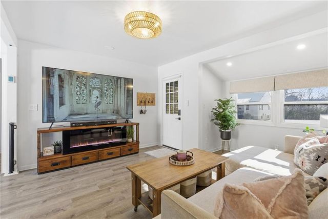 110 W 6th Street, Knob Noster, MO 65336