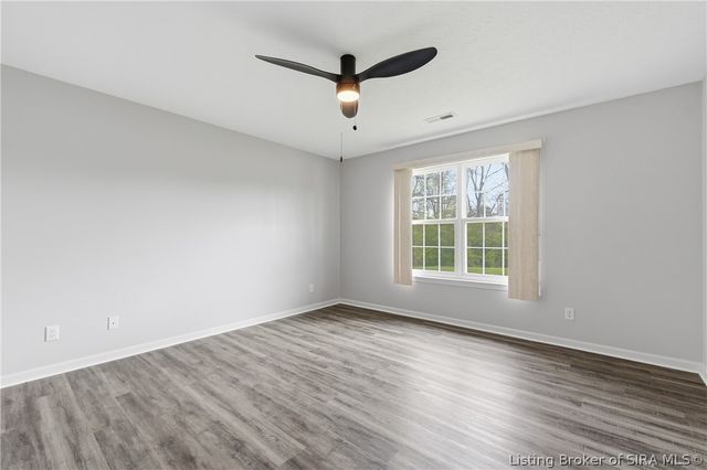 2414 Trinity Run Court, New Albany, IN 47150