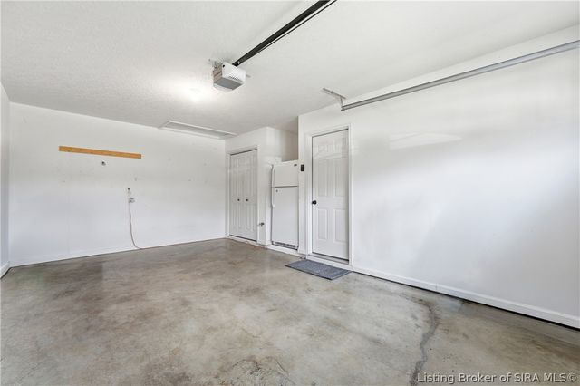 2414 Trinity Run Court, New Albany, IN 47150