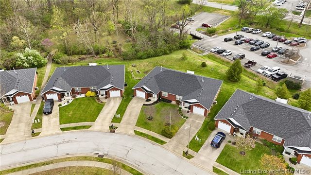 2414 Trinity Run Court, New Albany, IN 47150