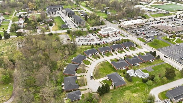 2414 Trinity Run Court, New Albany, IN 47150