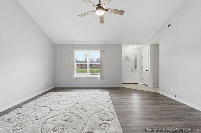 2414 Trinity Run Court, New Albany, IN 47150