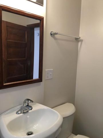 3304 N Albany Avenue, Chicago, IL 60618
