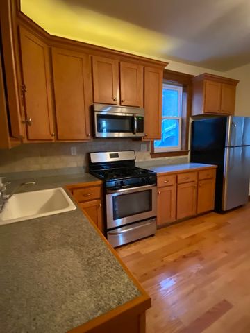 3304 N Albany Avenue, Chicago, IL 60618