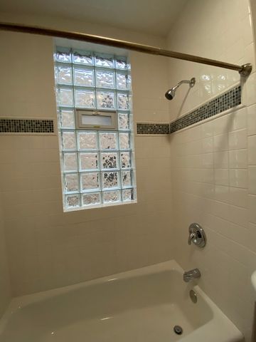 3304 N Albany Avenue, Chicago, IL 60618
