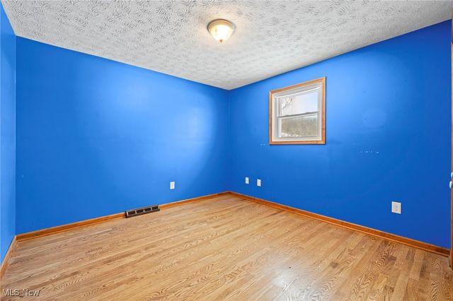 5403 Laurent Drive, Parma, OH 44129