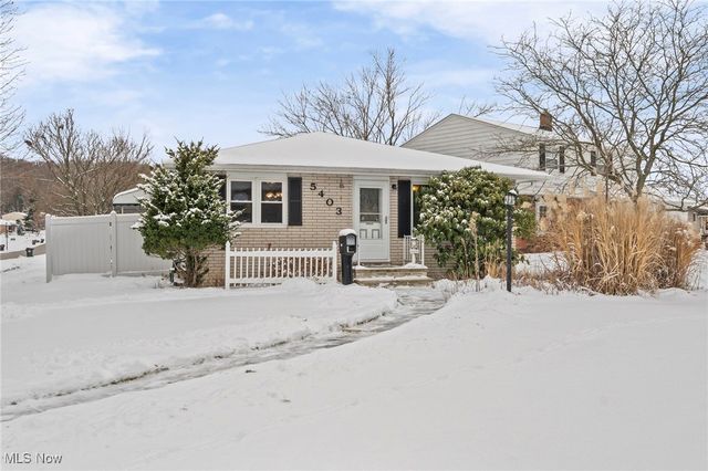 5403 Laurent Drive, Parma, OH 44129