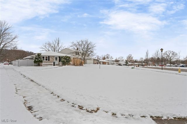 5403 Laurent Drive, Parma, OH 44129