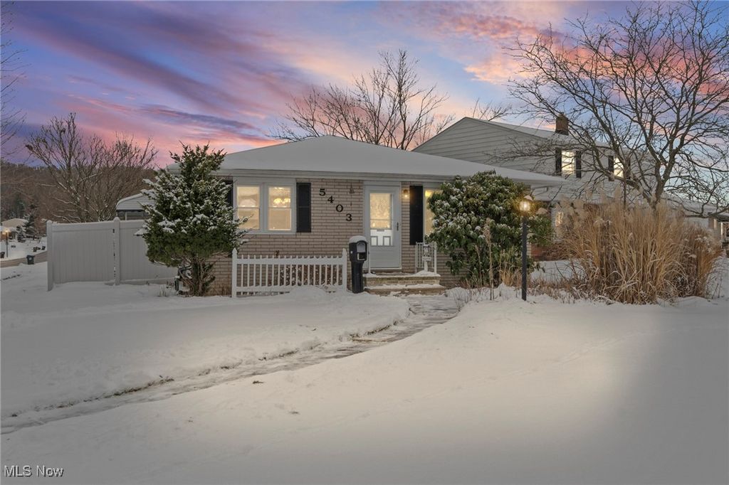 5403 Laurent Drive, Parma, OH 44129