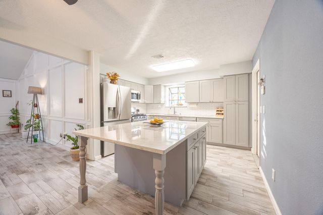 21210 Papoose, Crosby, TX 77586