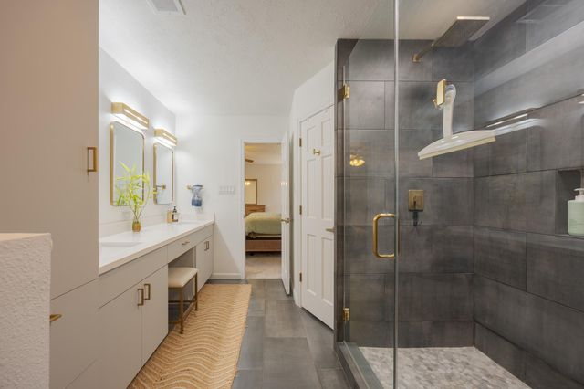 21210 Papoose, Crosby, TX 77586