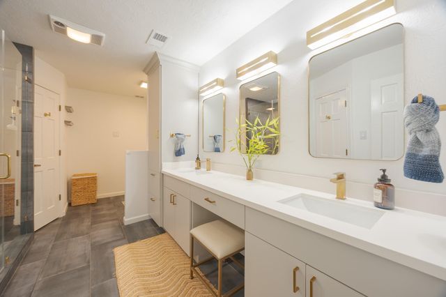 21210 Papoose, Crosby, TX 77586