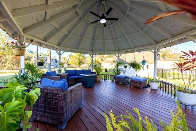 21210 Papoose, Crosby, TX 77586