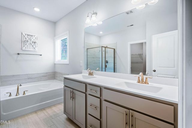 824 Kingsworth Way, Angier, NC 27501