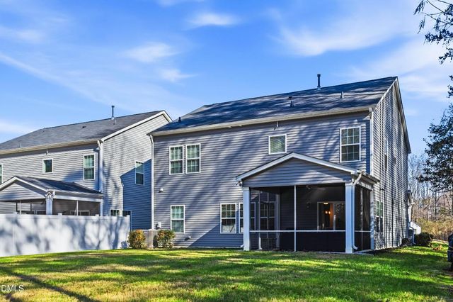 824 Kingsworth Way, Angier, NC 27501