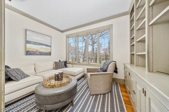 59 Cottage St, Hingham, MA 02043