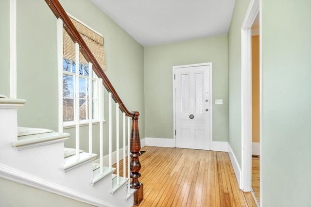 59 Cottage St, Hingham, MA 02043