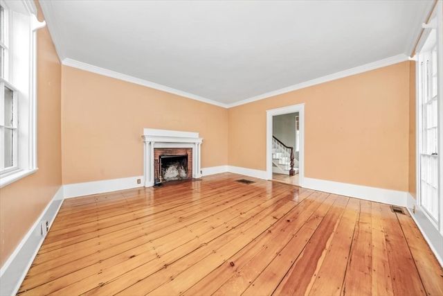 59 Cottage St, Hingham, MA 02043