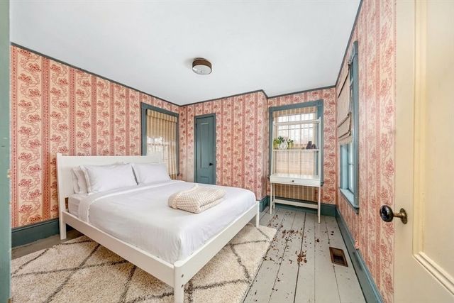 59 Cottage St, Hingham, MA 02043