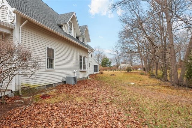 59 Cottage St, Hingham, MA 02043