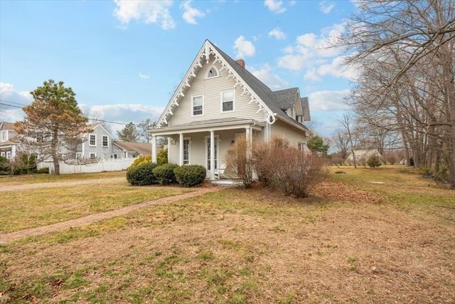 59 Cottage St, Hingham, MA 02043