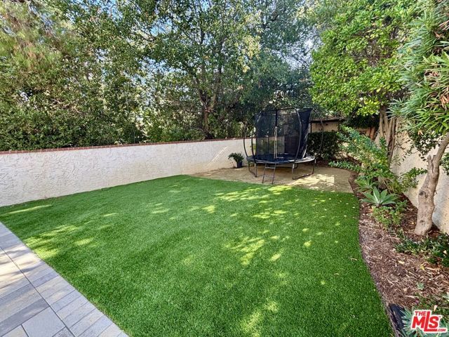 23351 Park Sorrento 71, Calabasas, CA 91302