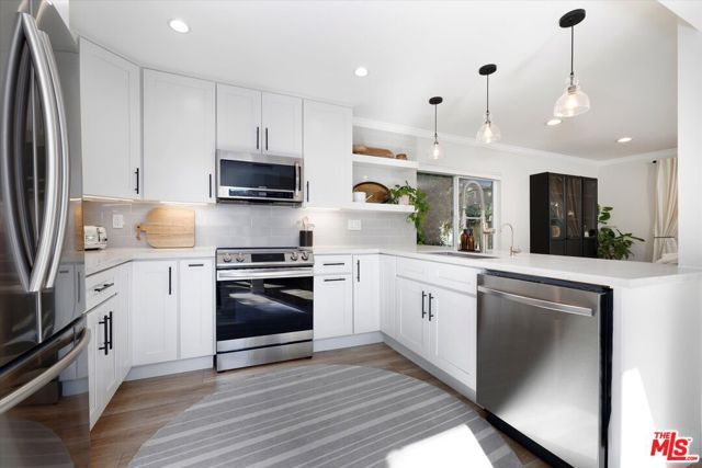 23351 Park Sorrento 71, Calabasas, CA 91302