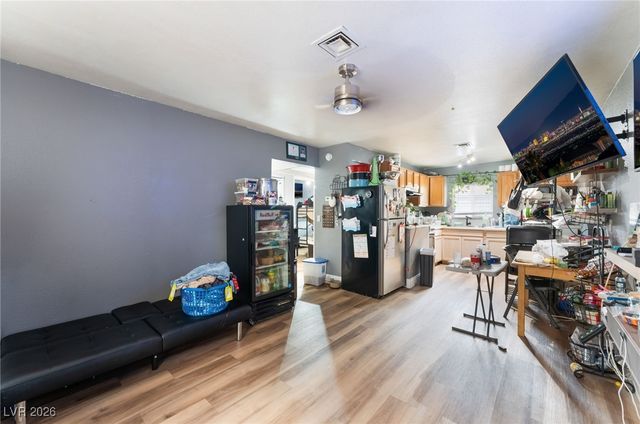 828 Sagman Street, Las Vegas, NV 89101