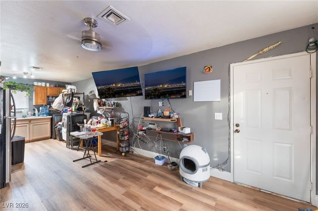 828 Sagman Street, Las Vegas, NV 89101