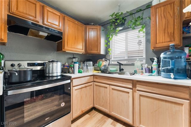 828 Sagman Street, Las Vegas, NV 89101