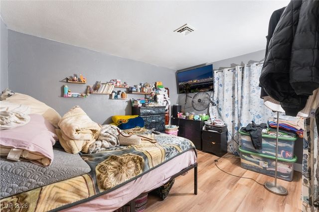 828 Sagman Street, Las Vegas, NV 89101