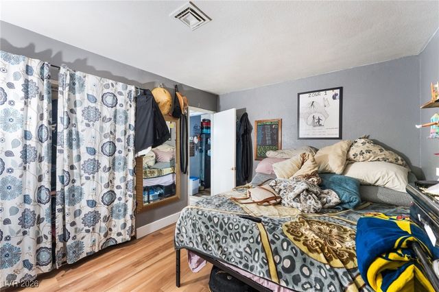 828 Sagman Street, Las Vegas, NV 89101