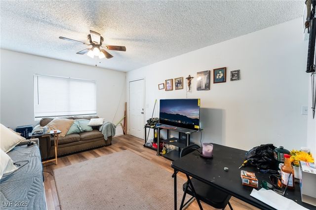 828 Sagman Street, Las Vegas, NV 89101