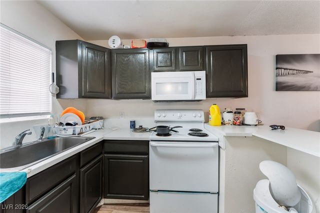 828 Sagman Street, Las Vegas, NV 89101