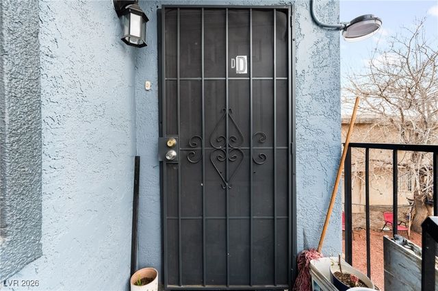 828 Sagman Street, Las Vegas, NV 89101