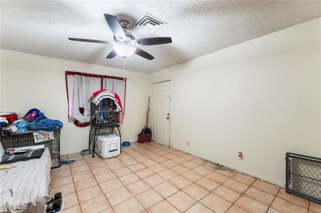 828 Sagman Street, Las Vegas, NV 89101