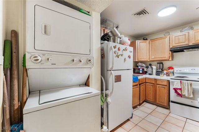 828 Sagman Street, Las Vegas, NV 89101